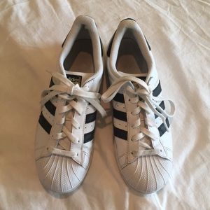 Adidas Sneakers